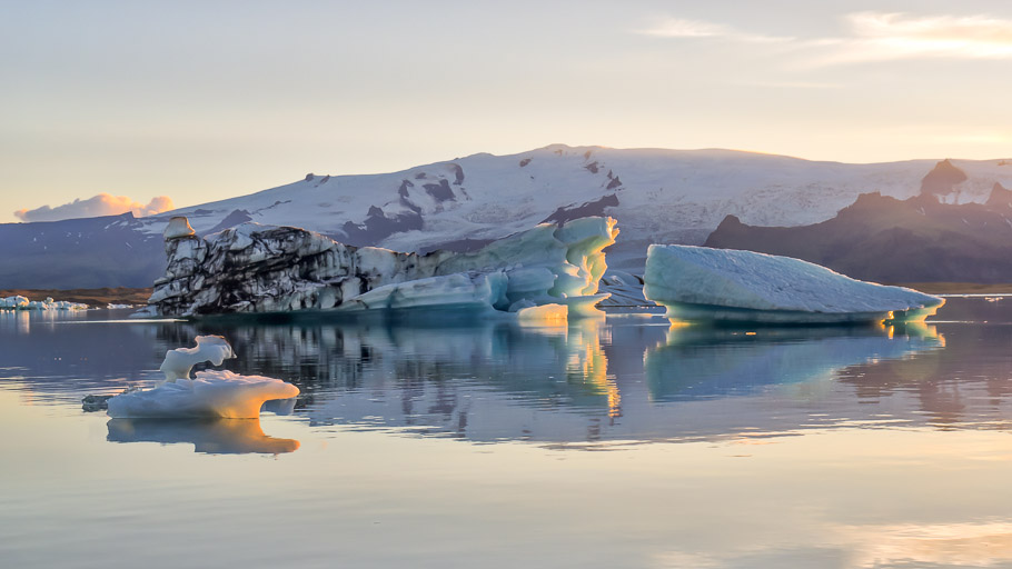 Peace at Jokulsarlon Lagoon